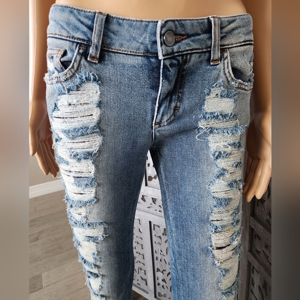 Stylish Dolce & Gabbana Jean - Picture 11 of 11